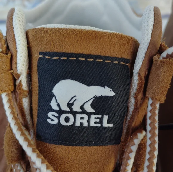 Sorel Brown and Black Winter Boots - Picture 5 of 16